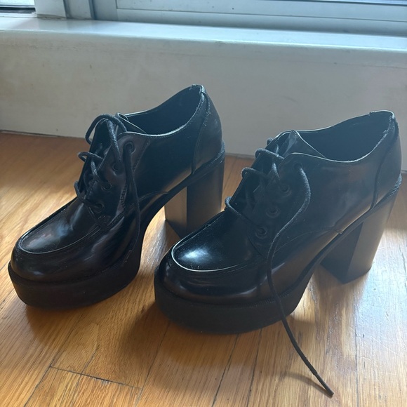 Madden Girl Women's Rileyy Loafer - Picture 3 of 6